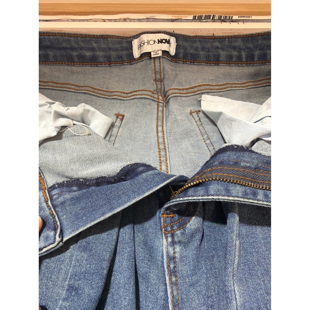 Fashion Nova Embroidered Flare Jeans Medium Wash Distressed Raw Hem Size 11 - Picture 4 of 6